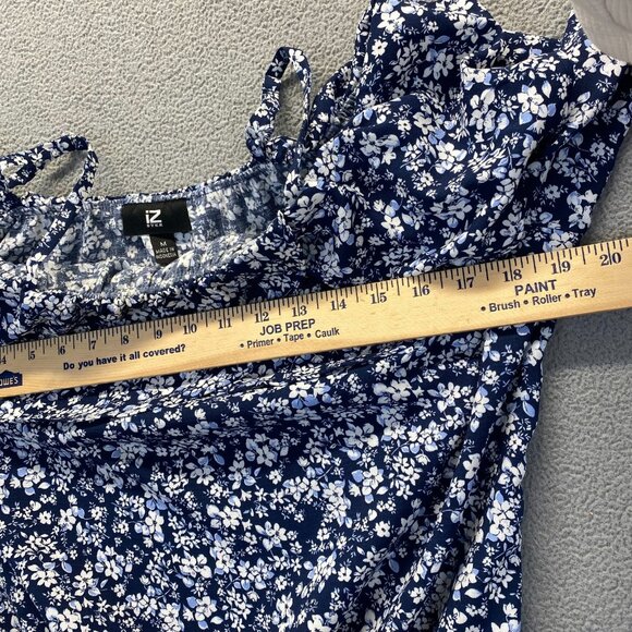 iz BYER Women's Blue Ruffled Blouse Top Size M,Floral Blue - Picture 4 of 9